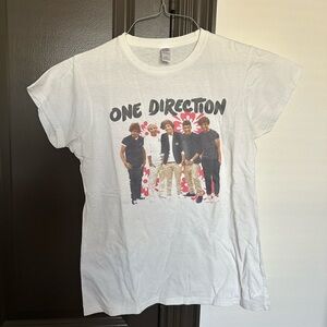 One Direction Graphic Tee White – Size L (Fits Like Size S)